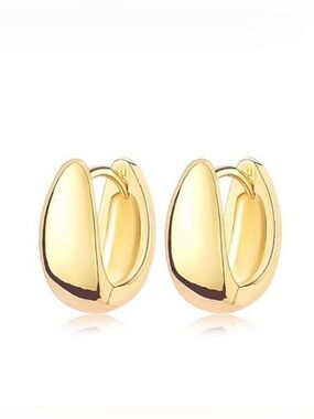 #111 Gold Plated Chunky Huggie Hoop Earrings